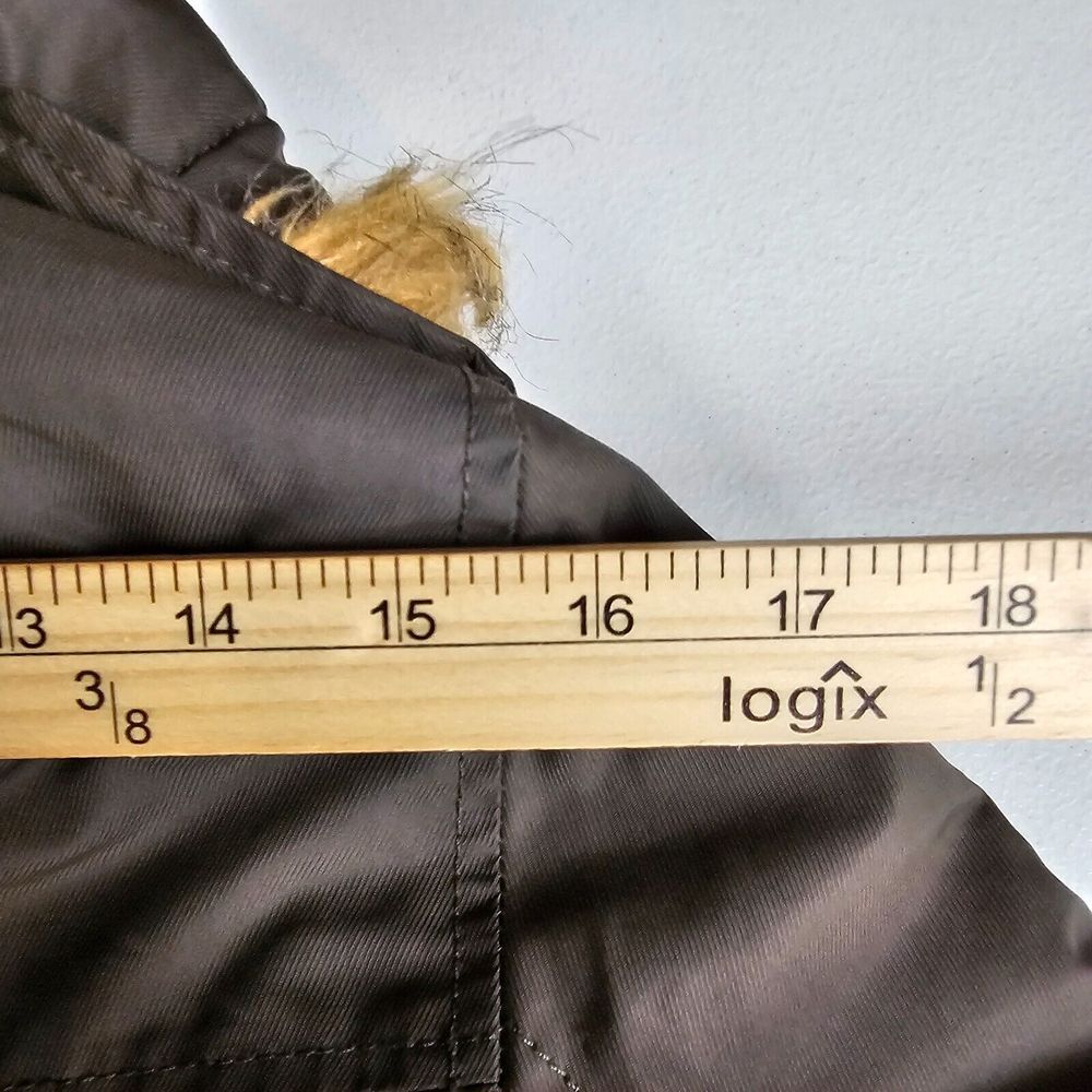 Levi's Womens L Parka Jacket Sherpa Lined Outdoor Winter Zip Up Olive Faux Fur - Picture 13 of 16